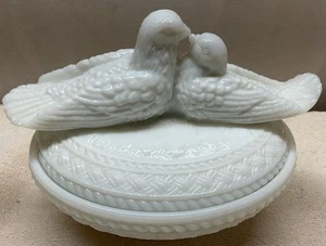 Vtg Westmoreland White Milk Glass Kissing Doves Birds Covered Dish Signed Sale!! - Picture 1 of 5