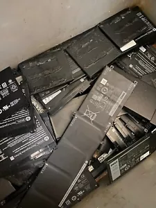 Bulk Restposten 30 x gemischter Laptop Akku HP DELL LENOVO ACER Ersatz Reparatur UNGETESTET - Bild 1 von 1