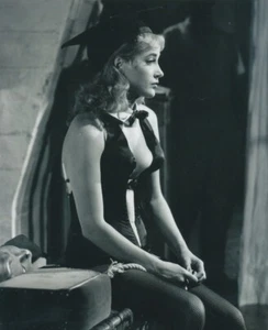 10 x Sylvia Syms Unsigned 6" x 4" photos - Actress - Donation to Charity #2 - Imagen 1 de 10