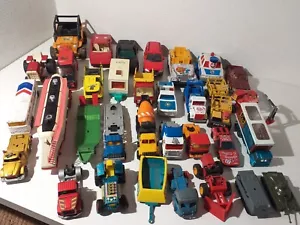 Lot de 33 Véhicules Miniatures Toutes Marques, Majorette Matchbox Norev etc.. - Picture 1 of 8