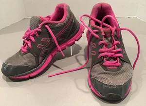 Women's 6 Pink Asics Gym Shoes - Picture 1 of 12