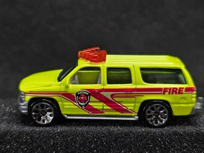Matchbox 2000 Chevrolet Suburban Fire Vehicle - Image 1 of 4