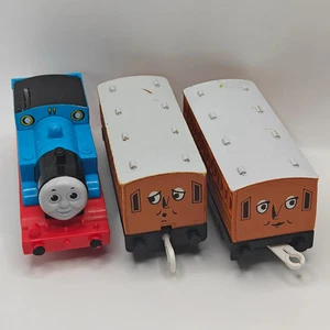 Thomas con suoni sbuffianti - *Riparato* - Plarail di TOMY Thomas & Friends treno - Foto 1 di 7