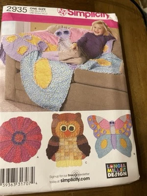 Simplicity Pattern 2935 ~ Rag Quilts - Flower ~ Butterfly ~ Owl - Image 1 of 2