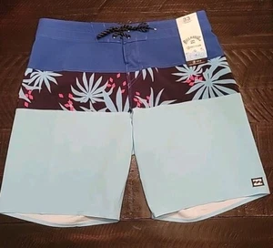Billabong Pro Performance Boardshorts - Aqua/Königsblau/Schwarz/Blumenmuster - Bild 1 von 7
