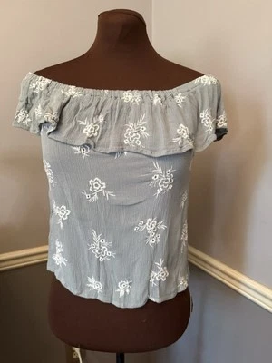 Full Tilt off the shoulder embroidered floral blue/gray size Medium top - Image 1 of 4