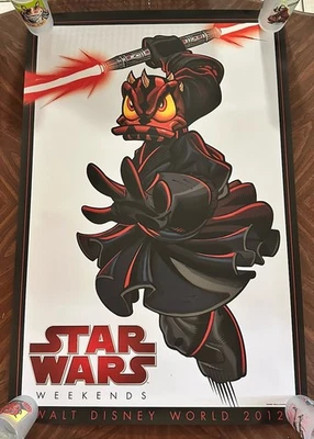 Póster auténtico 24x36 de Disney World Star Wars Weekends 2012 Darth Donald con tubo Foto 1 de 2