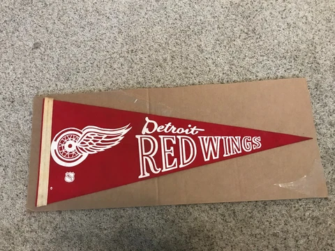 1980'S DETROIT RED WINGS, MICHIGAN PENNANT, LOGO 30" Hockey NHL VG Cover
