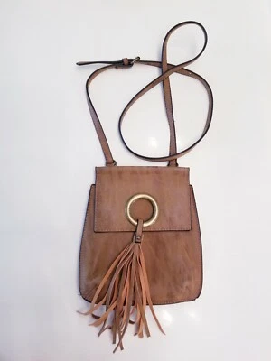 Cartera Madden Niña Bandolera Correa Marrón Flecos Boho Cierre Imán Boho Foto 1 de 4
