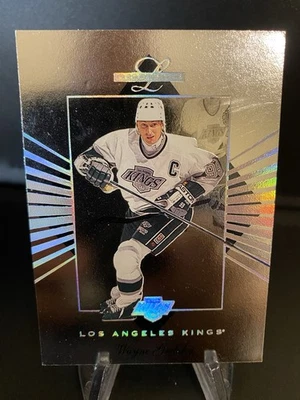 1995 WAYNE GRETZKY DONRUSS LEAF LIMITED #10 LOS ANGELES KINGS - Image 1 of 2