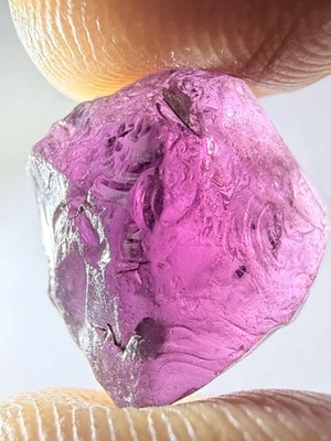 11 Ct Natural Purple Garnet - Image 1 of 4