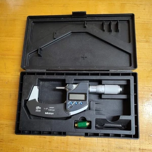 Mitutoyo 293-345 IP65 1-2" Digimatic Micrometer From QC Dept. Excellent Cond. - Picture 1 of 13