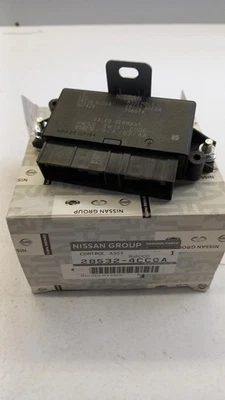 Centralina originale NISSAN X-Trail T32, sensore assistenza parcheggio 285324CC0A - Immagine 1 di 3
