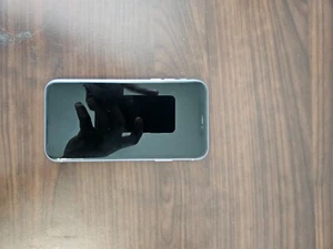 Apple iPhone 11 - 64 Go - Violet (Désimlocké) (CA) - Photo 1 sur 8