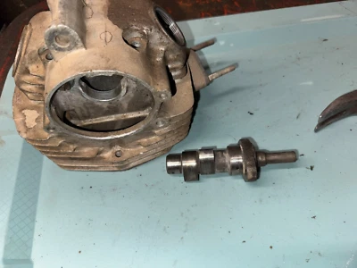 Honda SL-100, CB-100, CL-100 OEM culata, 12200-107-700 Foto 1 de 4