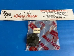 TAPPO SERBATOIO OLIO MISCELA APRILIA PEGASO RED ROSE RX CLASSIC AP8120511 - Imagen 1 de 2