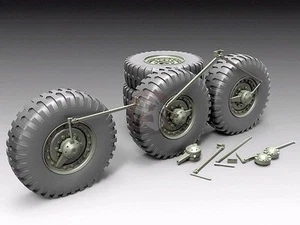 Royal Model 1/35 DUKW Amphibious Truck WWII Wheels Set (6 pieces) [Resin] 742 - Bild 1 von 1