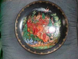 Plato de cuento de hadas popular Ruslan y Ludmilla 1988 porcelana leyendas rusas como nuevo - Imagen 1 de 4