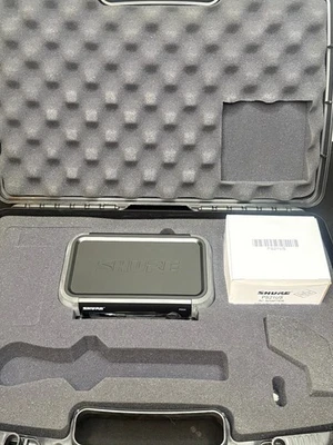 Shure PGX4 Wireless Receiver, Power Supply, & Case - Image 1 of 2