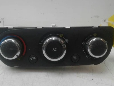 Calefacción (consola) Renault Captur I H5, J5 5R841100 P11982489 Foto 1 de 3