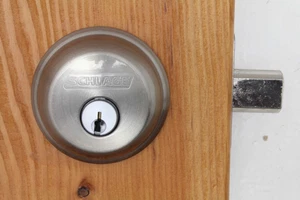 Cerrojo monocilíndrico Schlage níquel satinado B60N619 #8o6 - Imagen 1 de 4