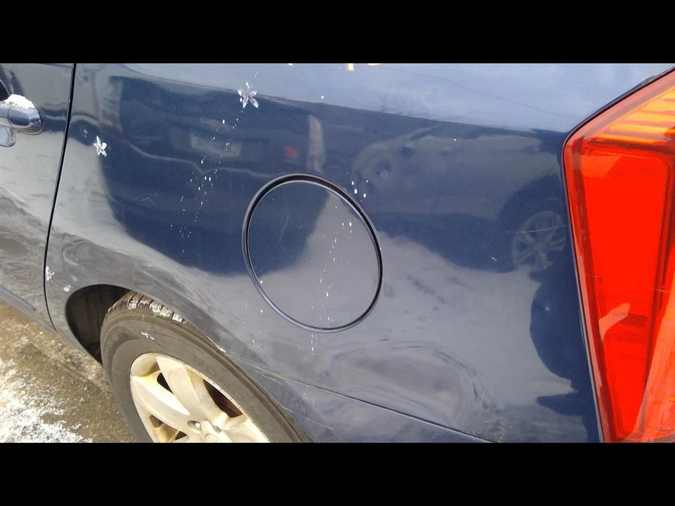 Puerta de llenado de combustible Rondo 2008 895485 Foto 1 de 4