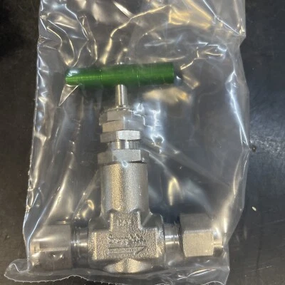 Swagelok SS-4JB Stainless Steel Screwed-Bonnet Needle Valve, 1/4" Tube Fitting - Image 1 of 2