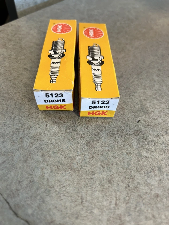 NUEVO NGK Bujía DR8HS Stock # 5123 JUEGO DE 2 Foto 1 de 1