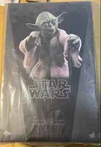 Nueva figura de Yoda Hot Toys MMS369 Star Wars Episodio V El Imperio Contraataca - Imagen 1 de 2