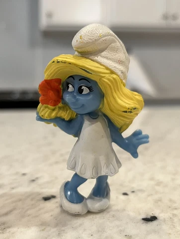 Vintage Smurfette  2011 Peyo Cover