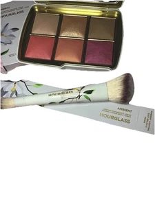 New Hourglass Limited Holiday Ambient Lightning Edit Palette Swan + Brush In Box - Picture 1 of 5
