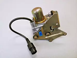 NICE USED ORIGINAL PORSCHE 911 964 VDO CRUISE CONTROL SERVO DRIVE LINK 40/89 #9 - Picture 1 of 5
