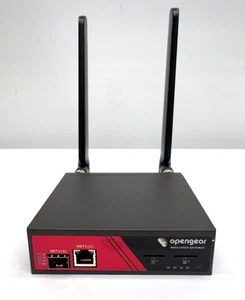 Opengear ACM7004-5-L Remote Management Resilience Gateway w/ Antennas - Bild 1 von 5