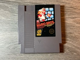 Super Mario Bros 5-Screw NES Cartridge