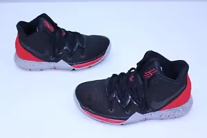 Kyrie Irving 5 Nike Air Basketballschuhe Sneaker 4,5Y GS University Red Bred V - Bild 1 von 12