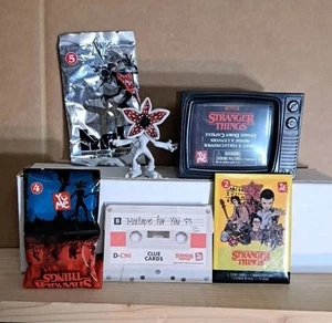 Tarjetas sin abrir YuMe Toys Stranger Things Upside Down Cápsula Serie 1 Demogorgon - Imagen 1 de 16