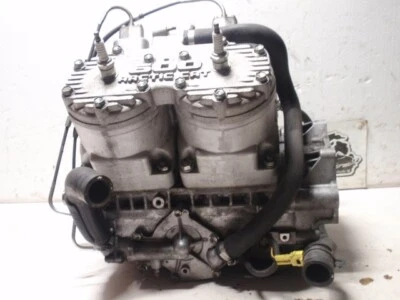 Moto de nieve Arctic Cat F6 600 EFI buen motor usado, 120 psi LXR Sno Pro Foto 1 de 4