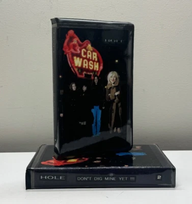 Very Rare Band Hole Fan Club VHS set "Dont Dig Mine Yet" Live Performace - Bild 1 von 4