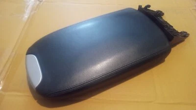 2007-2012 Mercedes Benz GL320 GL350 GL450 GL550 ML320 ML350 Console Lid Arm Rest - Image 1 of 4