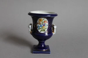 Zierliche Henkel Krater Vase Kobalt Blau H 9,5 cm KPM Berlin Gold Blumen Bukett - Picture 1 of 8
