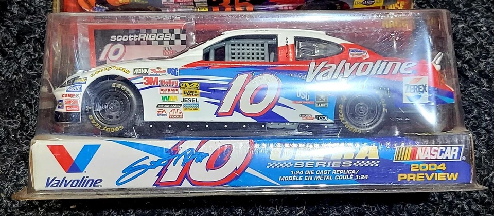 Scott Riggs #10 Valvoline 1:24 Scale Diecast - Ultra Series 2004 - Image 1 of 1