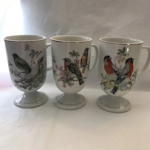 Vintage Birds Set of  3 Tea Cups Footed Gold Trim Coffee Mugs - Picture 1 of 6