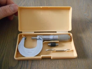 Mitutoyo Micrometer 0-1" .0001" No. 101-117 M225-1" In Case with standard - Picture 1 of 5