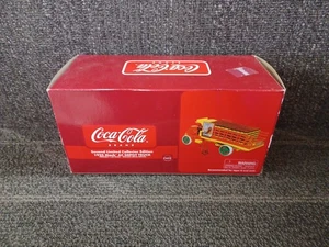 First Gear Coca-Cola 1925 Mack AC Depot Truck 1:34 #19-3102 - Foto 1 di 1