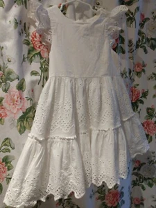 Vintage Shaby Chic Dress Solid White Eyelet Cotton Tiered Lined Girls 7 - Picture 1 of 11