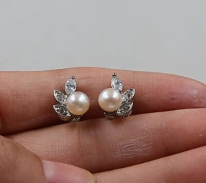 18KGP Mini 7mm Cultured Freshwater Pearl Earrings White Stud / Studs - Picture 1 of 4