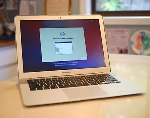 Apple MacBook Air A1466 Laptop 13.3" 2.2GHz i7 8GBRAM 500GBSSD Early 2015 - Picture 1 of 24