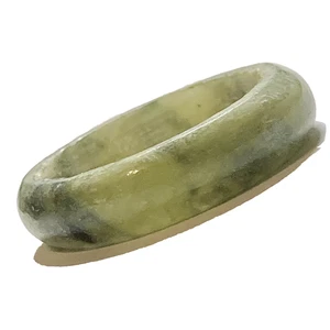 Vintage Natural Light Green Jade Band Ring Size 7 Semiprecious Thin Stackable - Picture 1 of 9