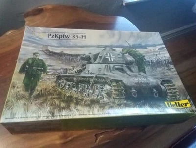 1:35 德国二战坦克 Pzkpfw 35-H 塑料模型套件 完整开箱 — 第 1/4 张图片