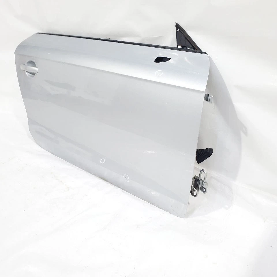 2008 2009 2010 2011 Audi TT OEM LX7W prata gelo porta direita capa nua - Imagem 1 de 4